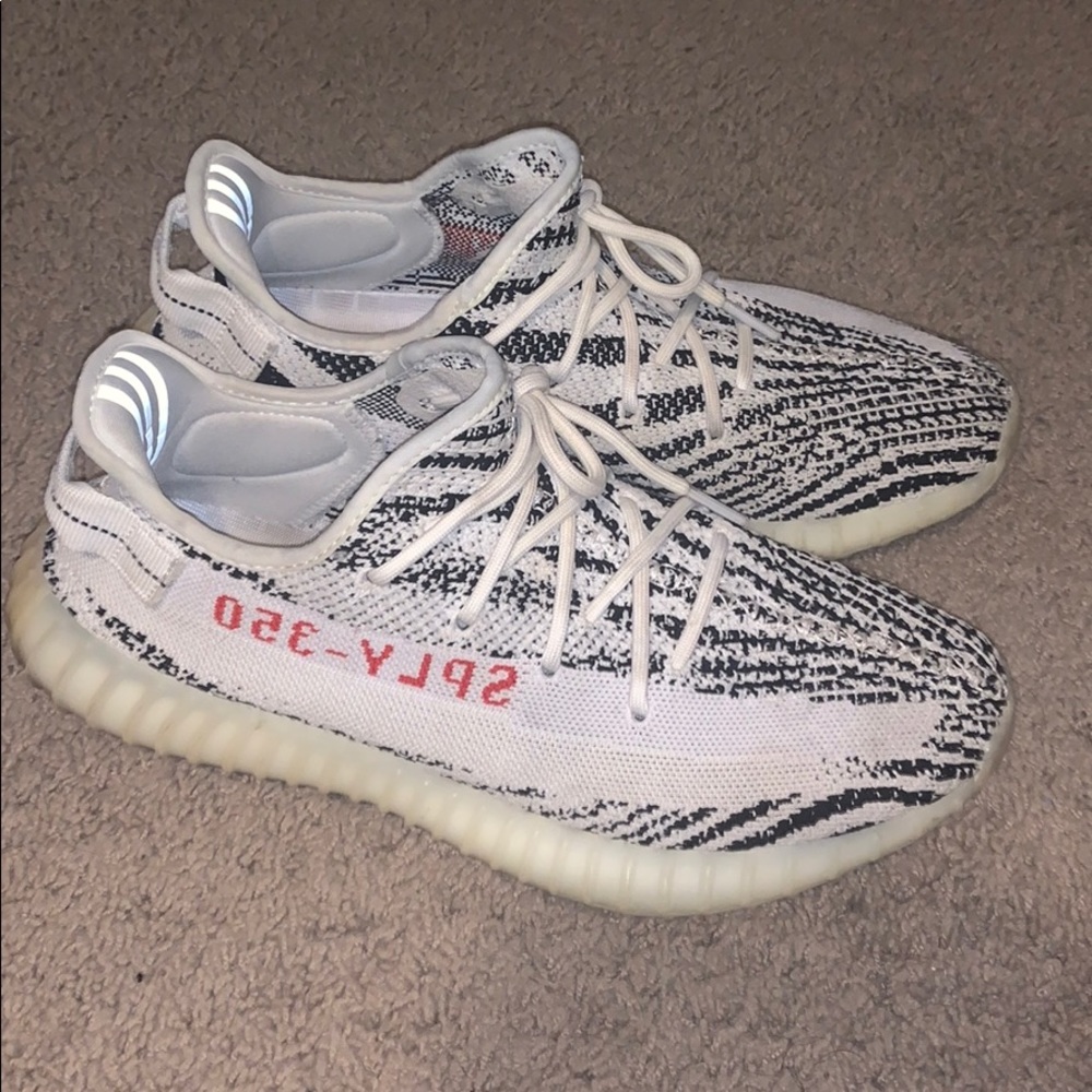 Yeezy 350 v2 Zebra (No Box) - Picture 2 of 9